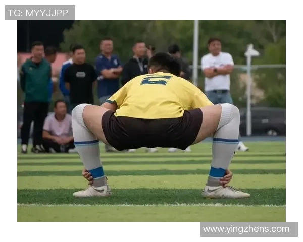 足球巨星日常：独家幕后揭秘球场内外的真实生活与挑战